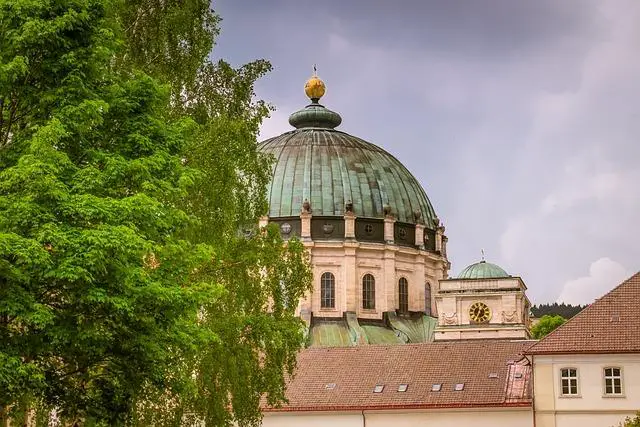 Proč je Blaise⁤ Tajemný? Pohled na ​jeho chování‍ a tajemství